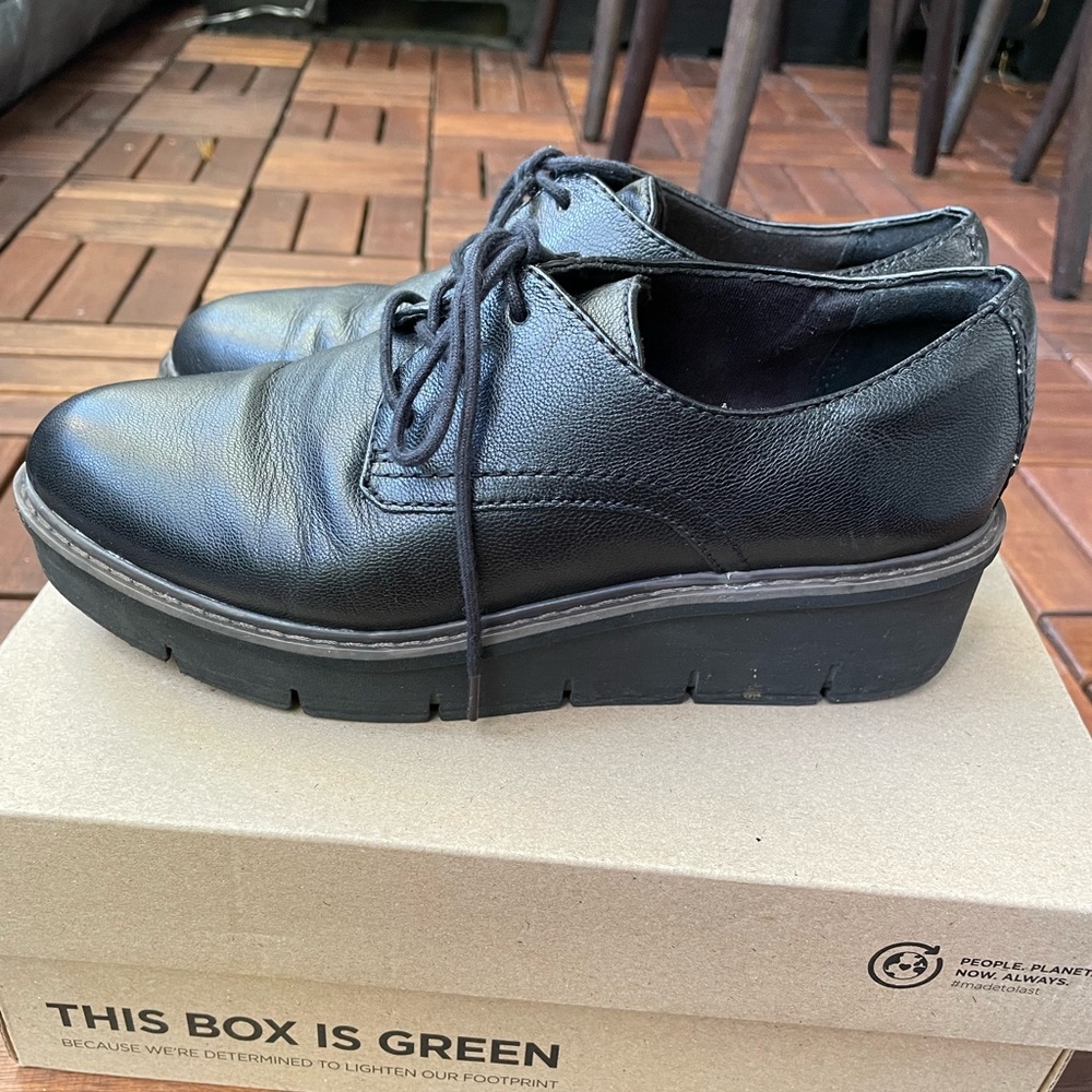Leather comfy shoes